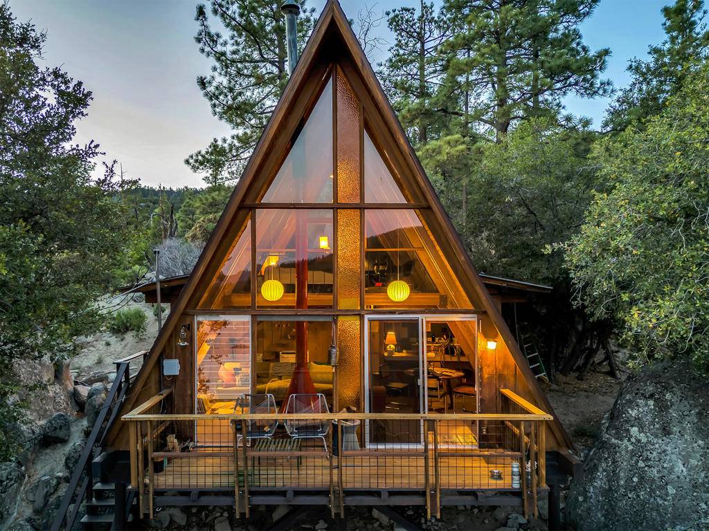 Idyllwild, CA 92549,54220 Northridge DR