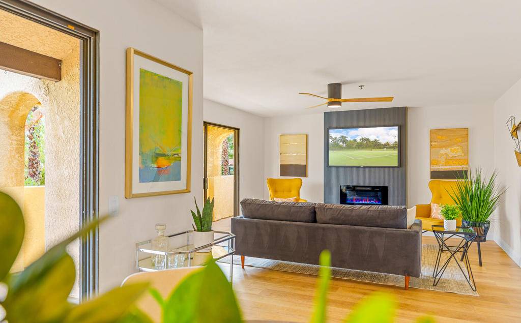 Palm Springs, CA 92262,200 E Racquet Club RD #60