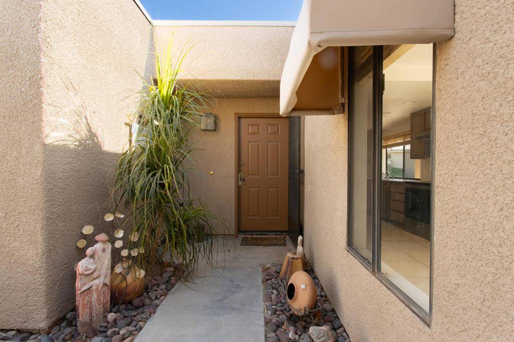 Palm Desert, CA 92260,72495 Desert Flower DR