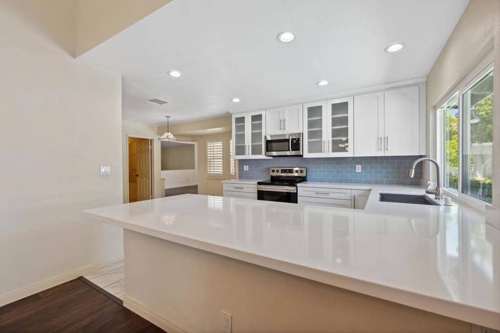 Palm Desert, CA 92260,72890 Amber ST