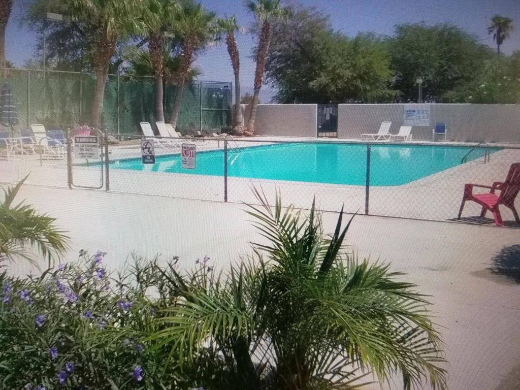 Salton City, CA 92275,336 Seaview DR #249