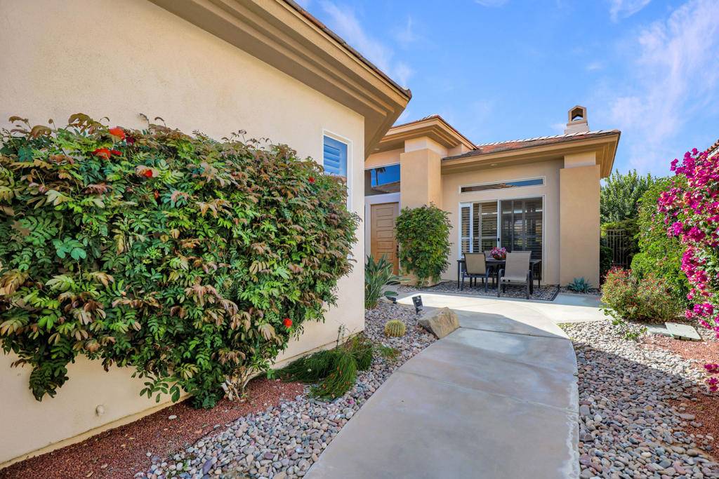 Palm Desert, CA 92211,371 Tomahawk DR
