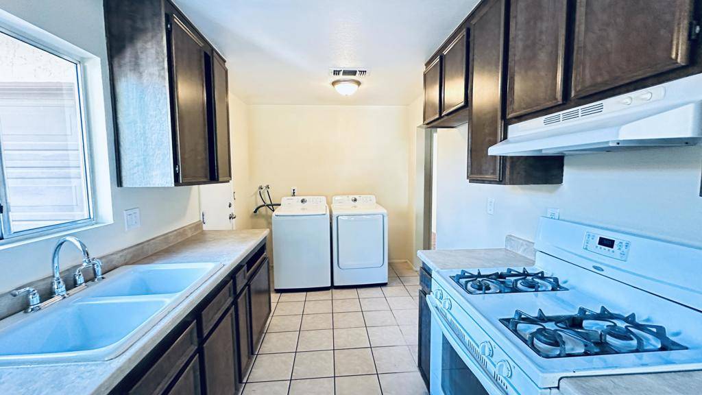 Hemet, CA 92545,639 Corona ST