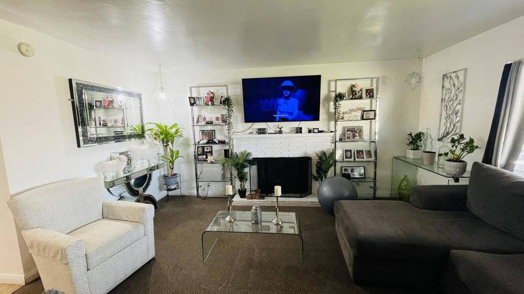 Indio, CA 92201,43930 Towne ST