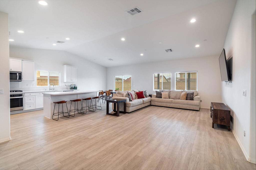 Indio, CA 92203,44721 Melkesian BLVD