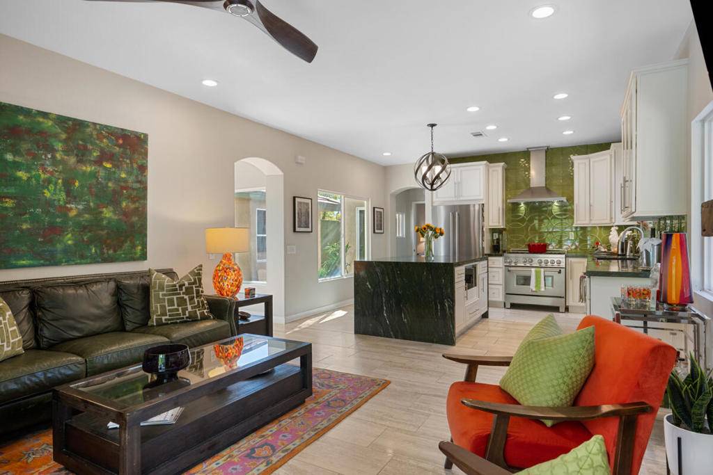 Palm Springs, CA 92262,642 E Daisy ST