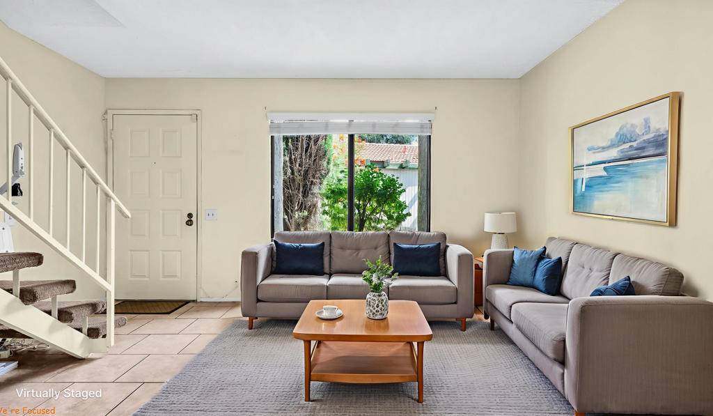 Cathedral City, CA 92234,44 Lakeview Circle