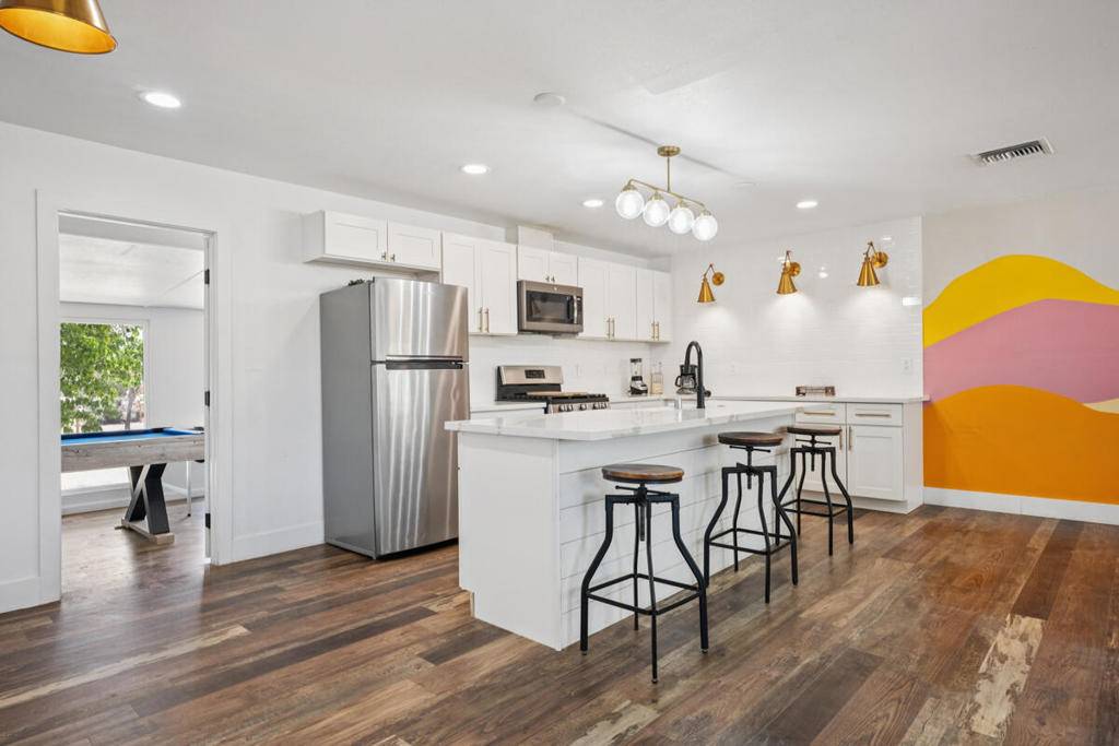 Yucca Valley, CA 92284,5021 Roberts RD