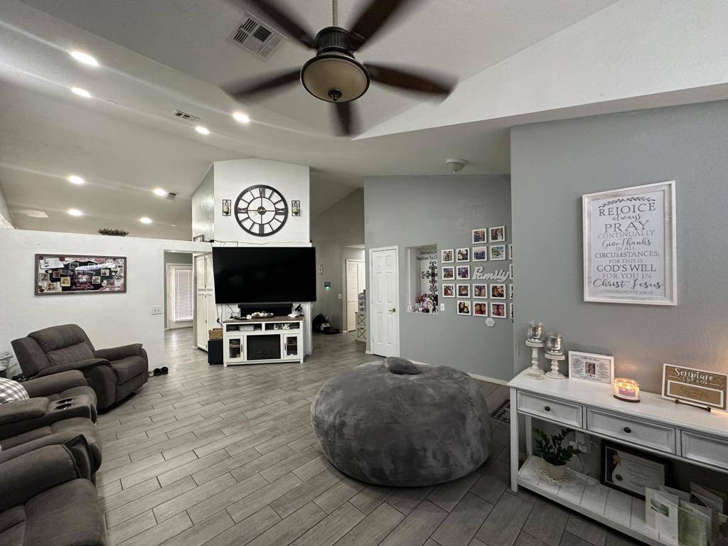 Blythe, CA 92225,451 Tesoro LN