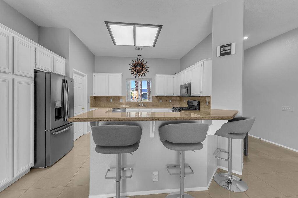 Cathedral City, CA 92234,68138 Seville CT