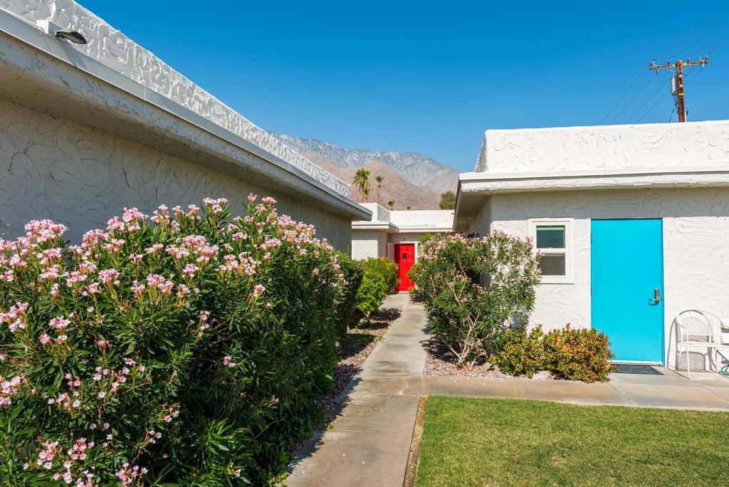 Palm Springs, CA 92262,760 E Cottonwood RD #2