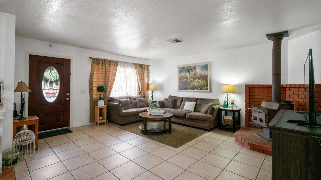 Yucca Valley, CA 92284,56889 Navajo TRL
