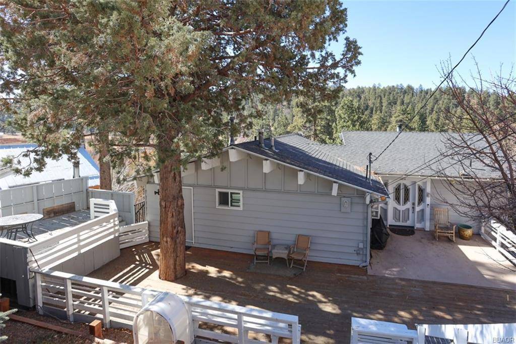 Fawnskin, CA 92333,1010 Brookside LN