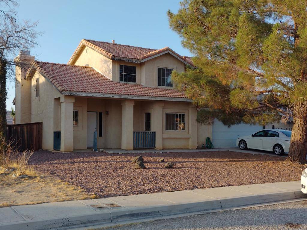 Adelanto, CA 92301,11752 Drake CT