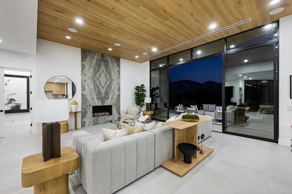 Palm Desert, CA 92260,137 Kiva Drive DR