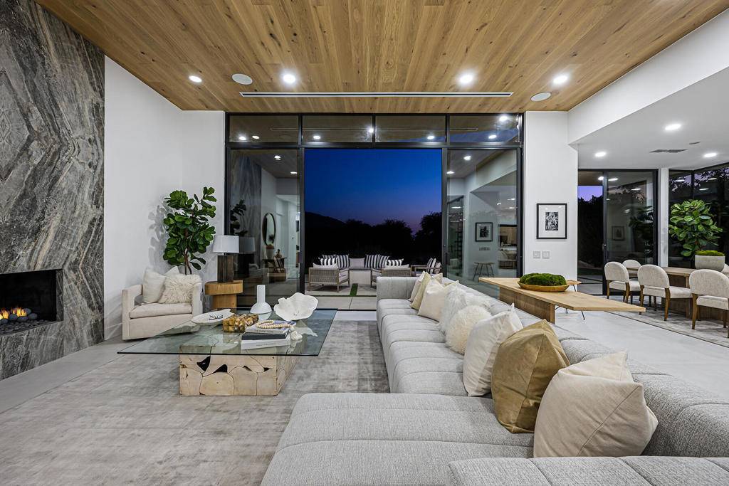 Palm Desert, CA 92260,137 Kiva Drive DR