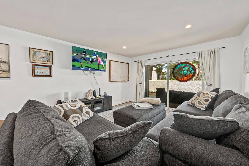 Palm Springs, CA 92264,2170 S Palm Canyon DR #19