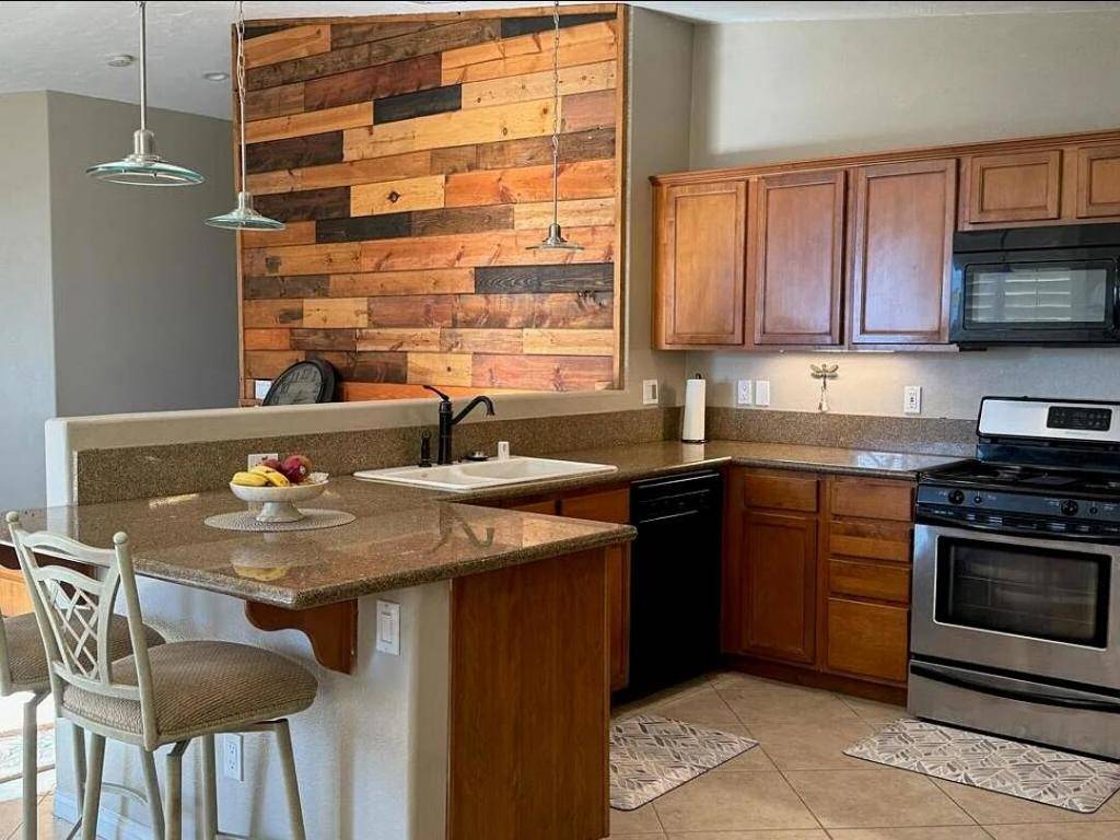 Desert Hot Springs, CA 92240,68233 Calle Descanso