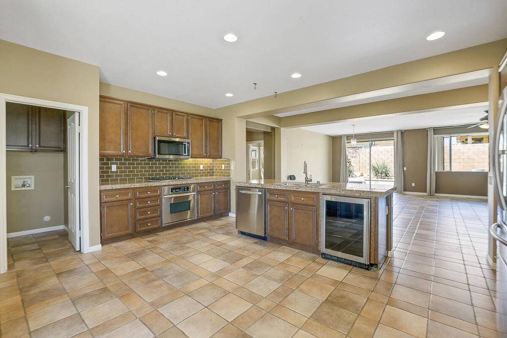 Indio, CA 92203,83822 Collection DR