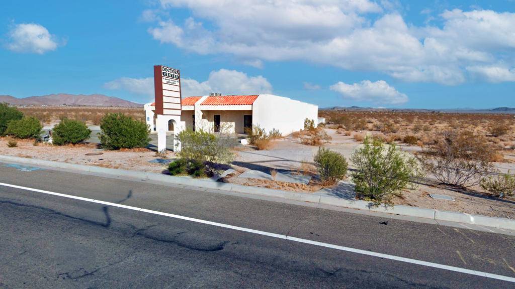Joshua Tree, CA 92252,63532 29 Palms Hwy