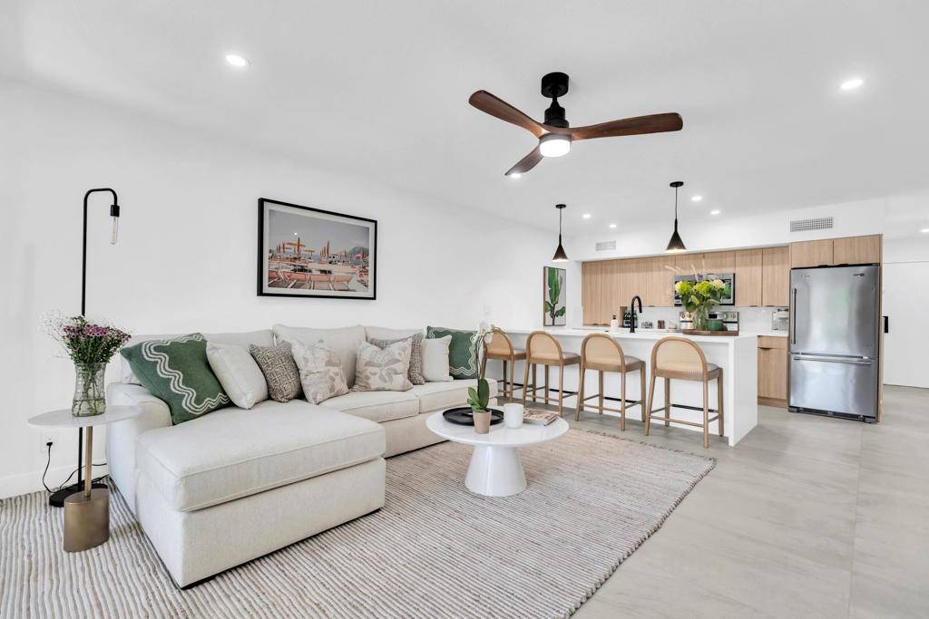 Palm Springs, CA 92264,1655 E Palm Canyon DR #115