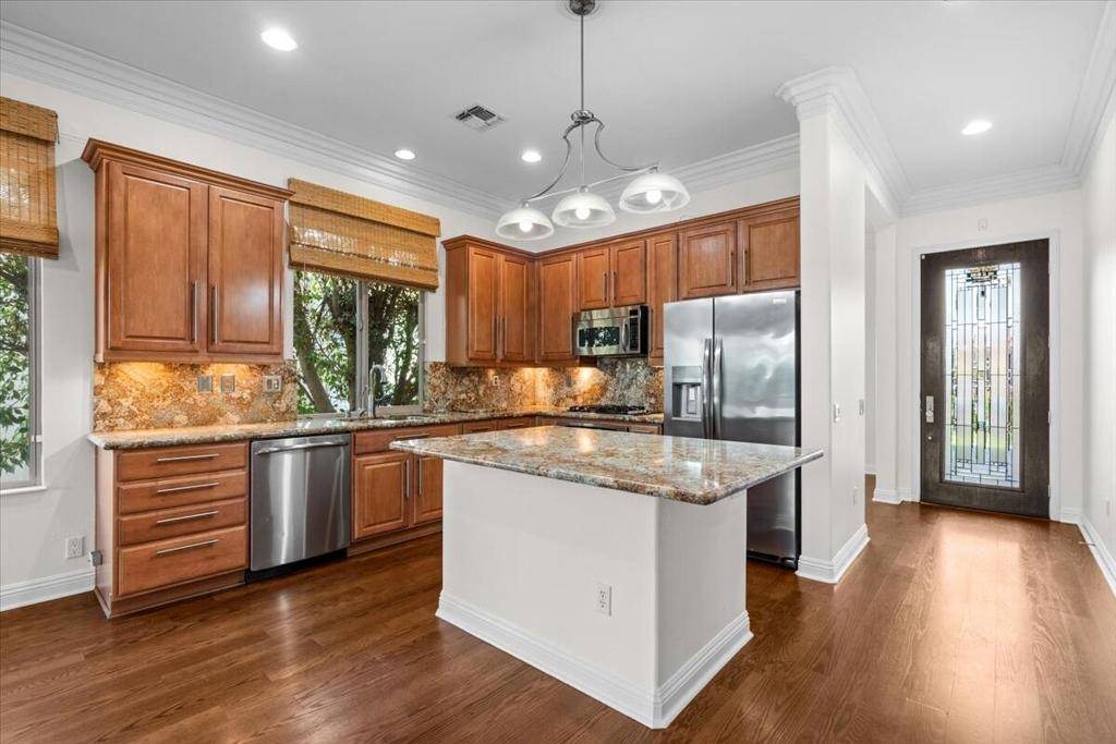 Indio, CA 92203,80555 Avenida San Fernando