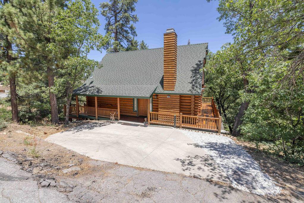 Big Bear, CA 92315,1307 Pigeon RD