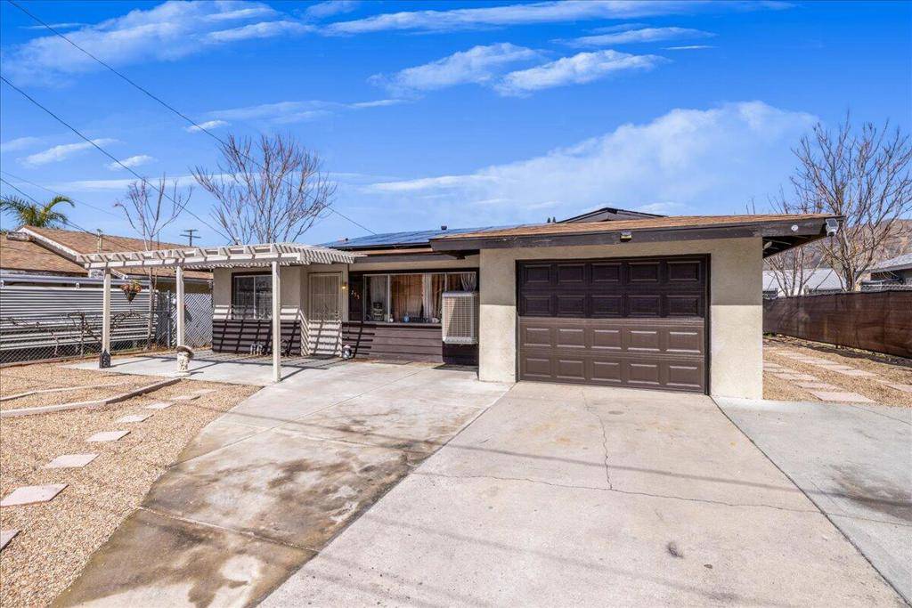 San Jacinto, CA 92583,259 & 255 W 6th ST