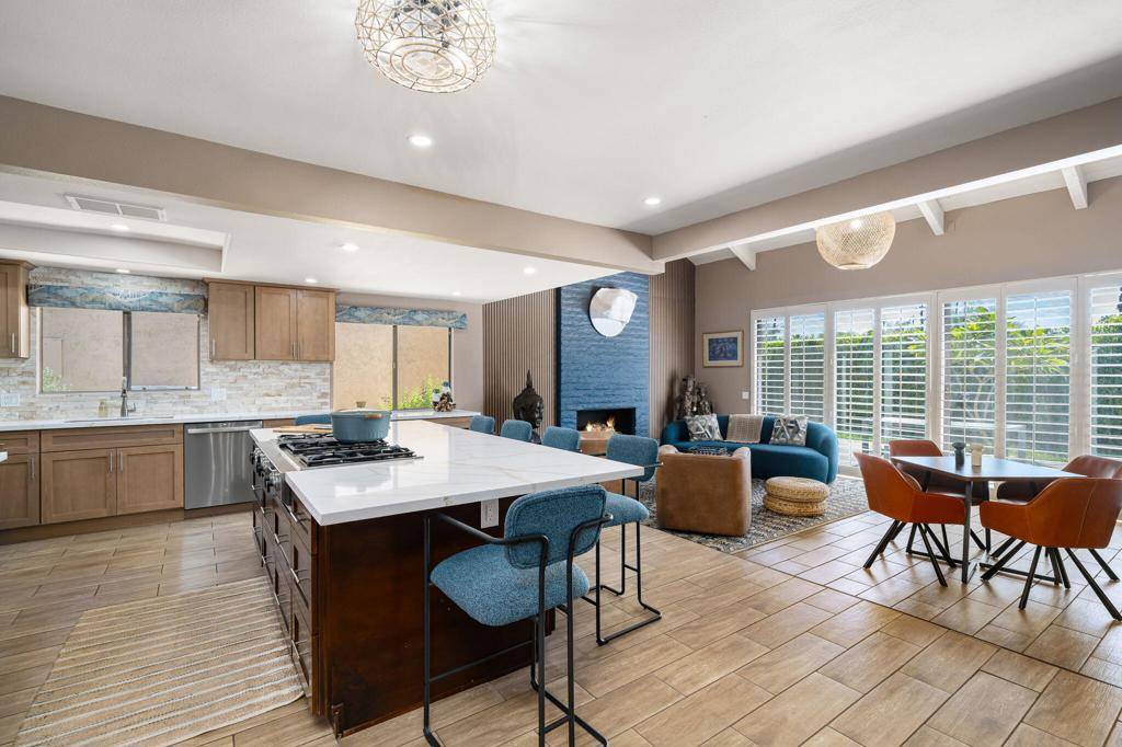 Rancho Mirage, CA 92270,37710 Los Cocos DR E