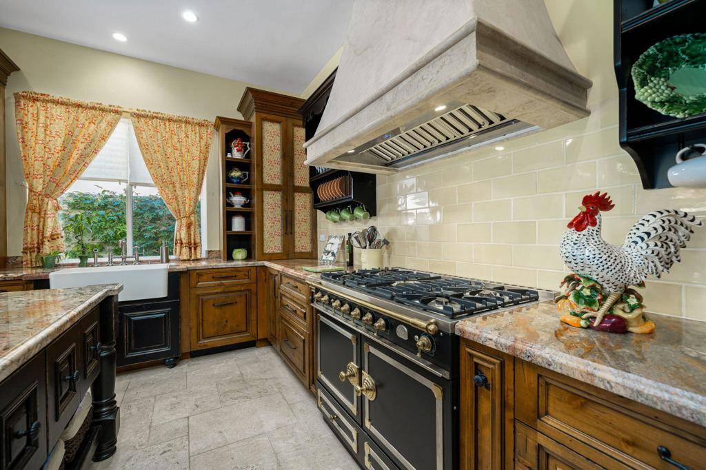 Palm Desert, CA 92211,525 Indian Ridge DR