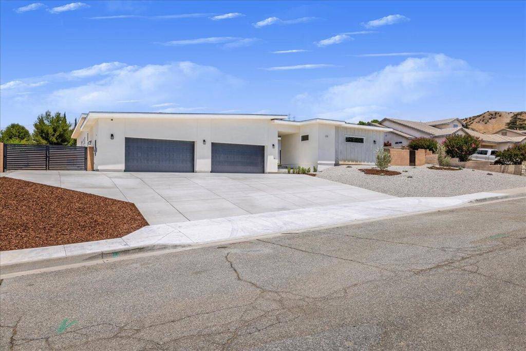 Banning, CA 92220,4195 Evergreen LN
