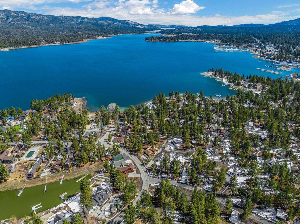 Big Bear, CA 92315,307 Arroyo DR