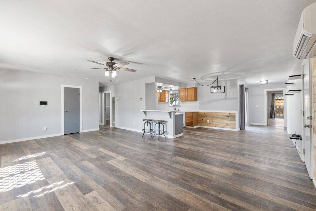 29 Palms, CA 92277,5343 Encelia DR