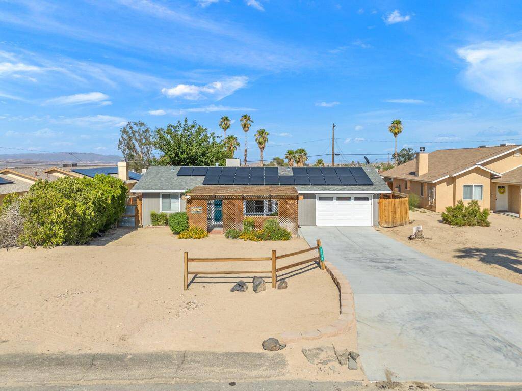 29 Palms, CA 92277,5343 Encelia DR