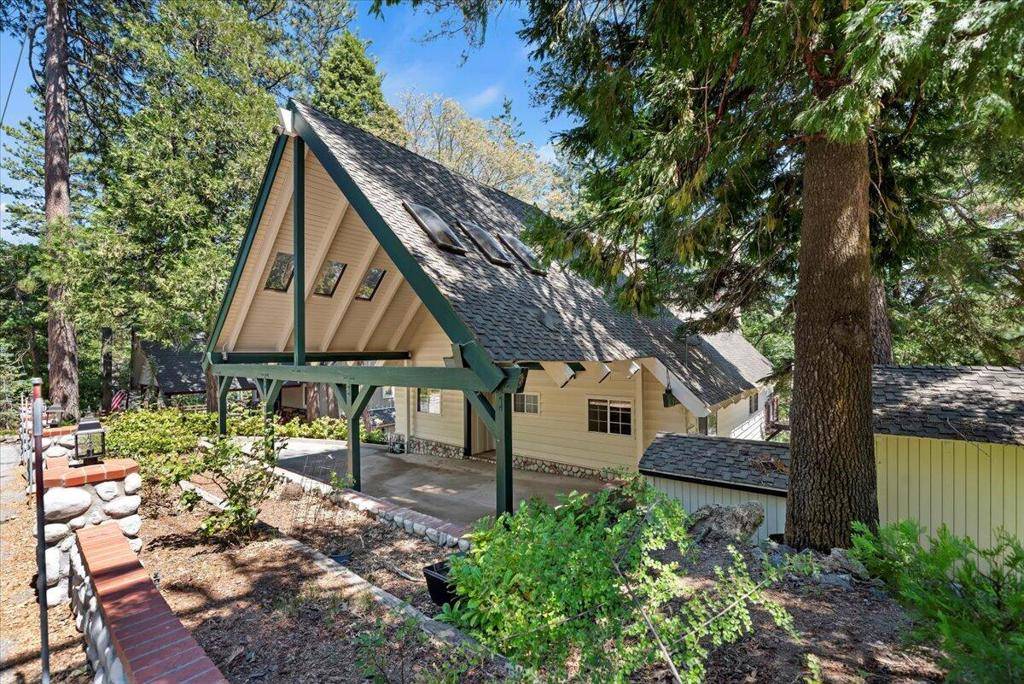 Lake Arrowhead, CA 92352,331 Annandale DR