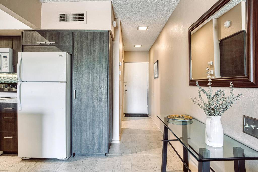 Palm Springs, CA 92264,1655 E Palm Canyon DR #116
