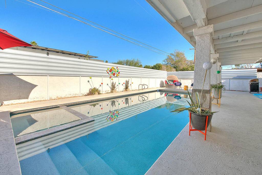 Palm Springs, CA 92264,942 S Paseo Dorotea