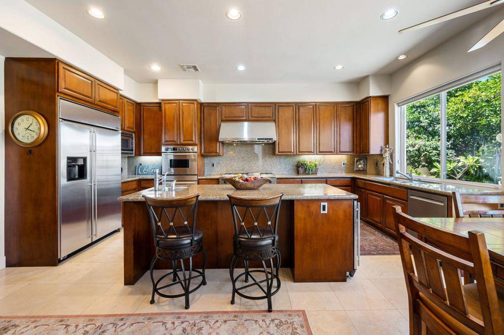 La Quinta, CA 92253,48650 Vista Estrella
