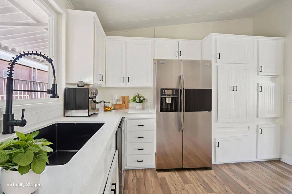 Thousand Palms, CA 92276,73290 San Carlos DR