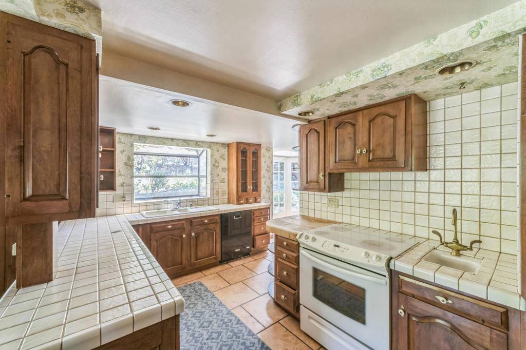 Idyllwild, CA 92549,54751 Wildwood DR