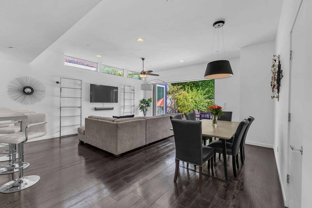 Palm Springs, CA 92264,350 Goleta WAY