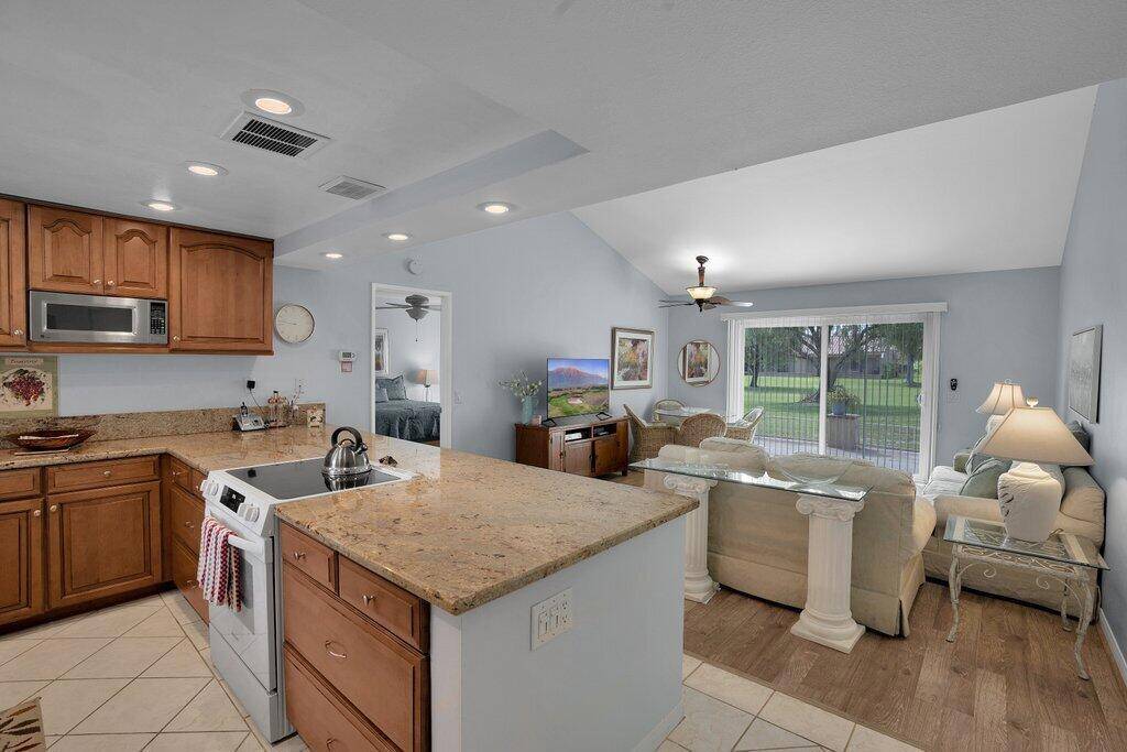Palm Desert, CA 92211,40678 Inverness WAY