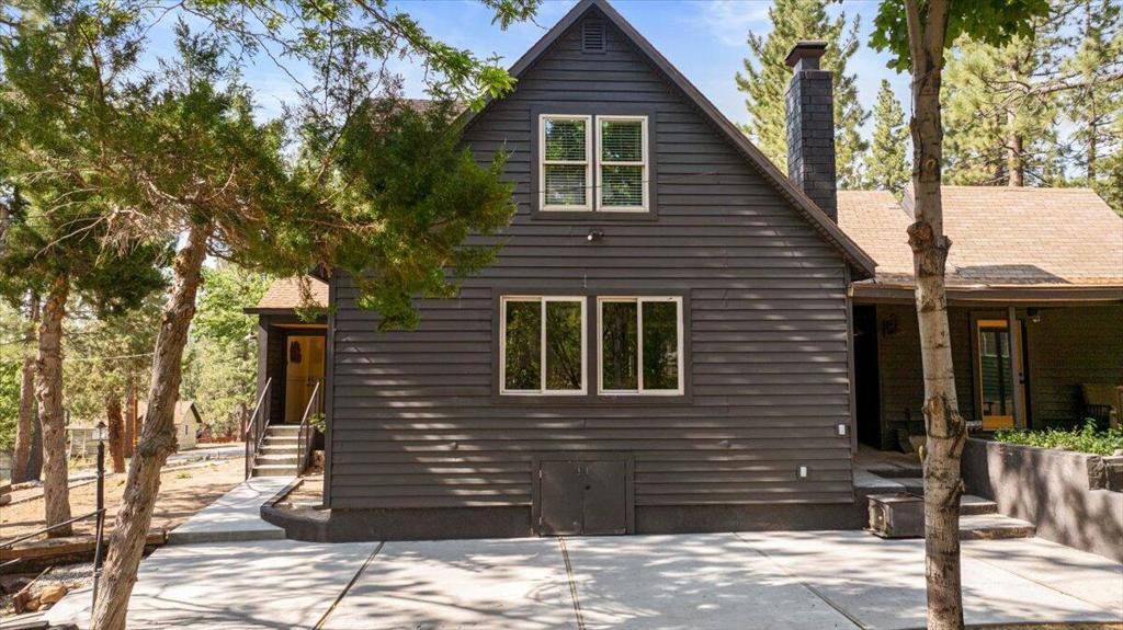 Big Bear, CA 92315,641 Highland RD
