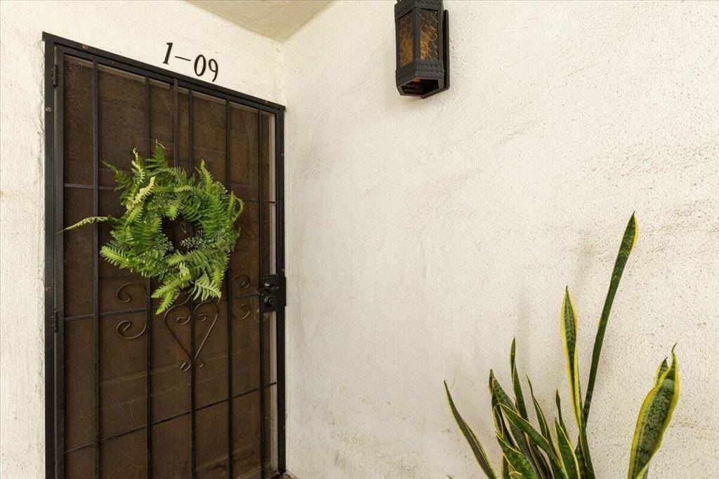 San Diego, CA 92103,3972 Jackdaw ST