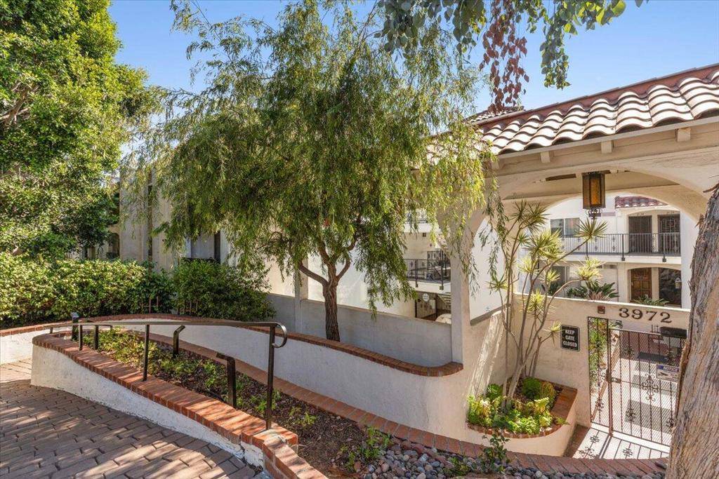 San Diego, CA 92103,3972 Jackdaw ST