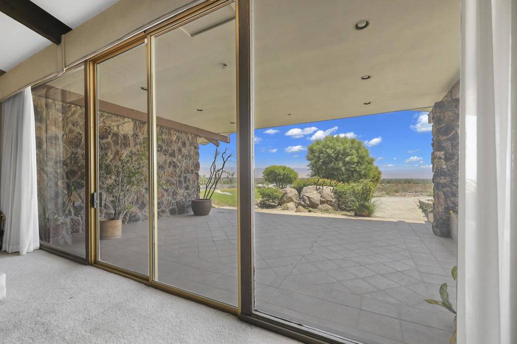 Palm Springs, CA 92264,770 S La Mirada RD