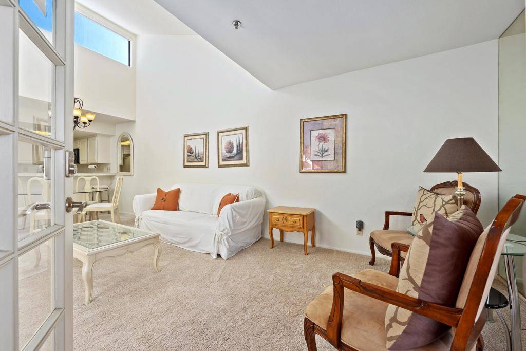 Palm Springs, CA 92262,500 E Amado RD #716
