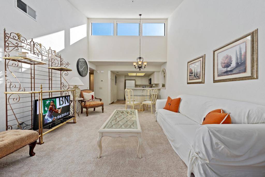 Palm Springs, CA 92262,500 E Amado RD #716