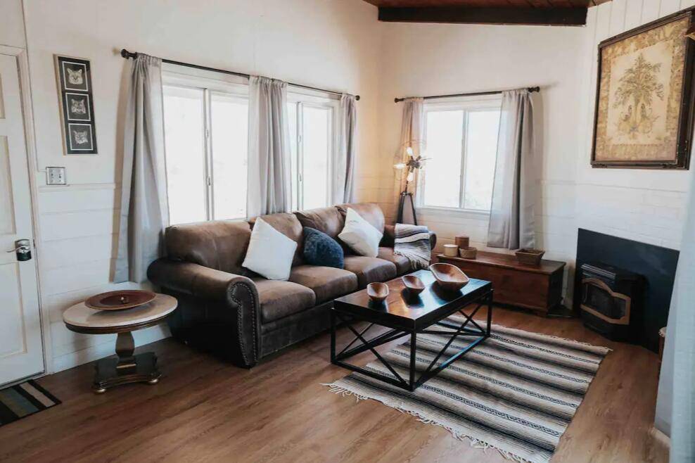Joshua Tree, CA 92252,6967 Park BLVD