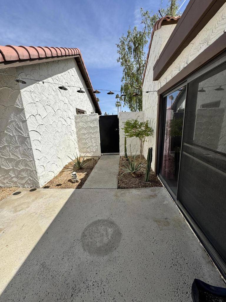 Palm Springs, CA 92264,2255 E Miramonte CIR #D